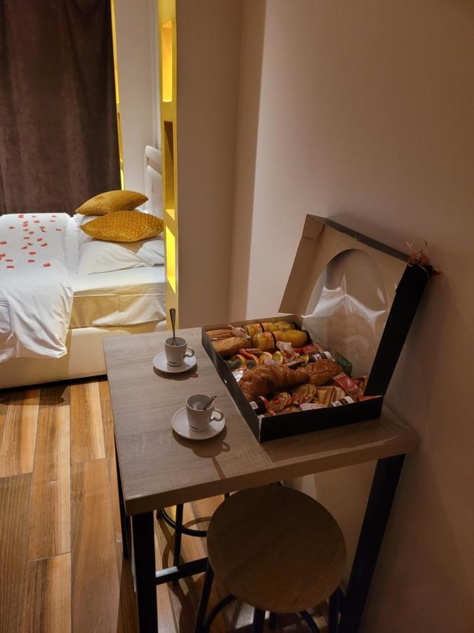 Spa Celyna Appartement Avec Jacuzzi Privatif ลียง ภายนอก รูปภาพ